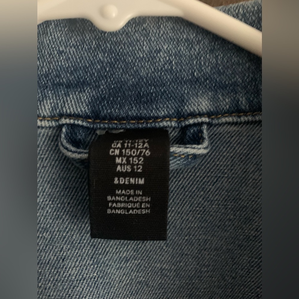 Jean Jacket - Picture 3 of 4